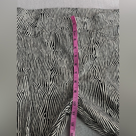 Joseph Ribkoff Zebra Print Pull On Pants Black Silver Woodgrain Striped Sz 8 - Picture 5 of 7